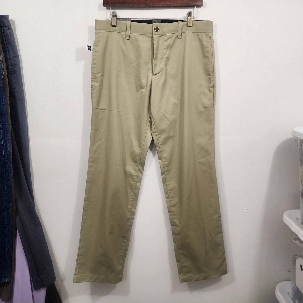 NWT Gap Khakis Classic Fit Straight Leg Chino Pants Wrinkle Resistant Mens 31x30